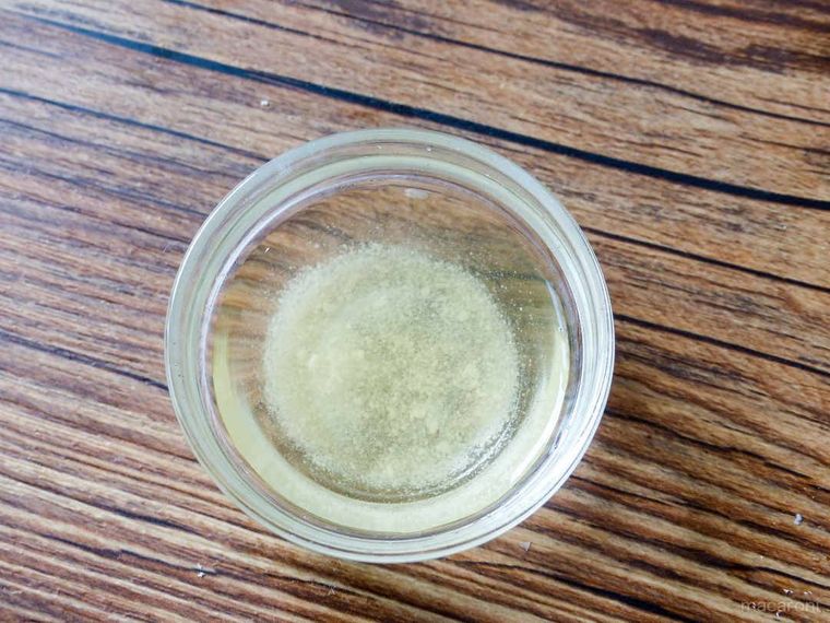 すし酢の材料を混ぜ合わせた写真