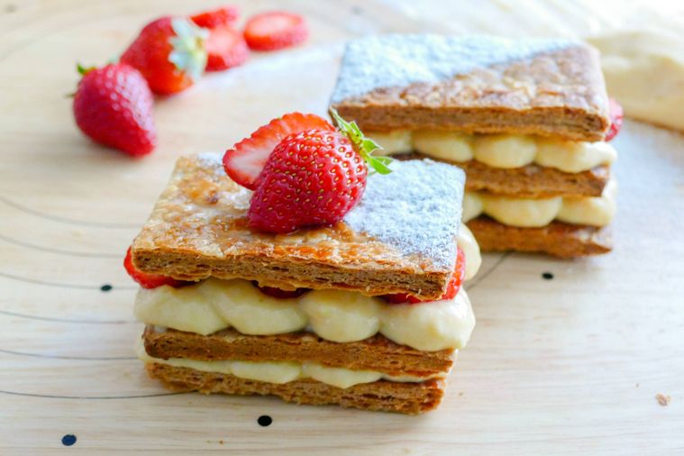 いちごがのっているミルフィーユ