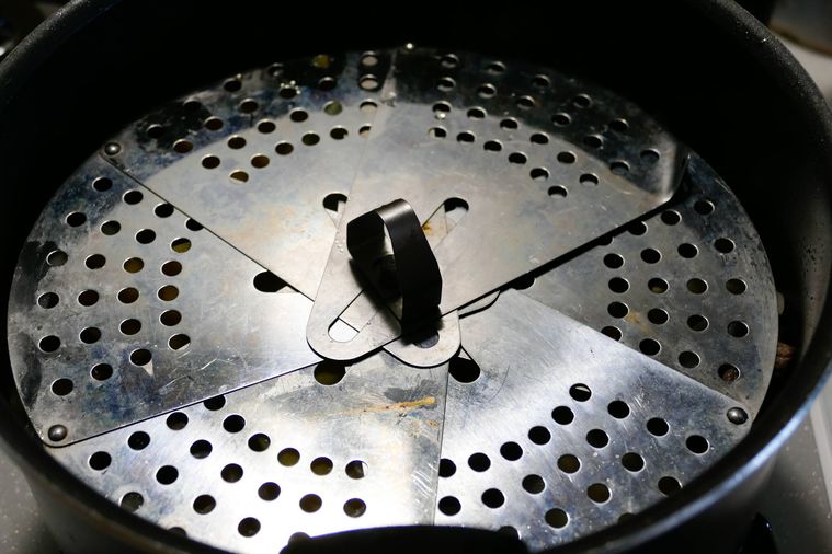 鍋に落し蓋をした様子