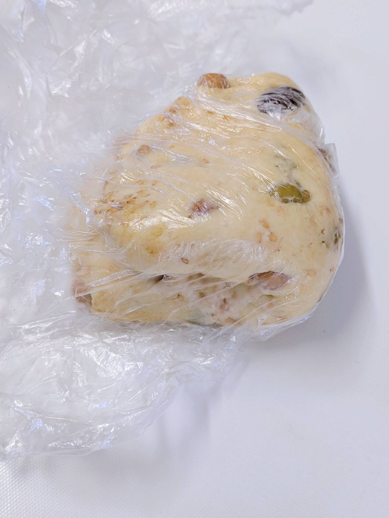 ポリ袋の中の生地