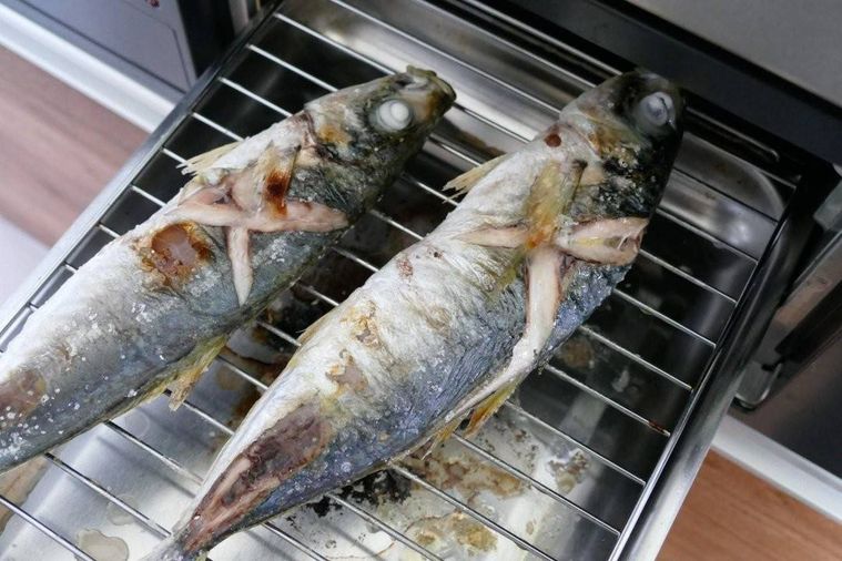 焼き色のついたあじ