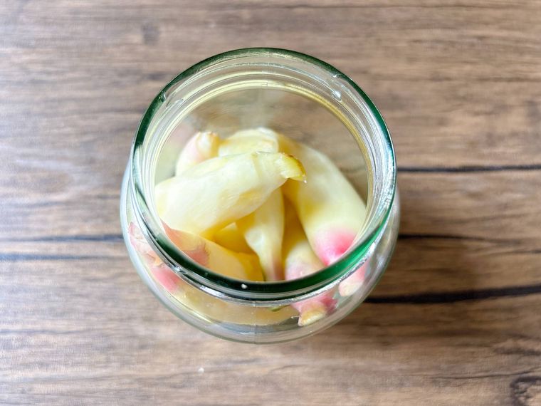 保存瓶に入れた新生姜