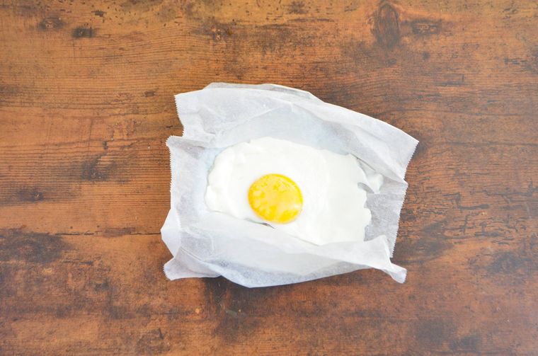 せいろから取り出した卵