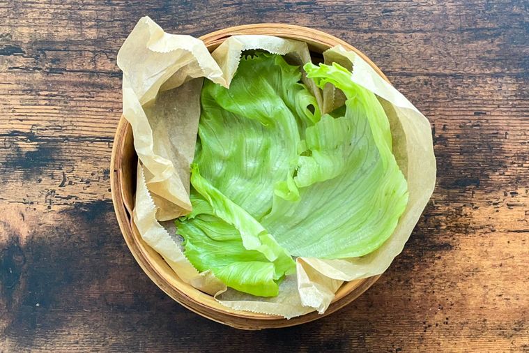 レタスを敷いたせいろ