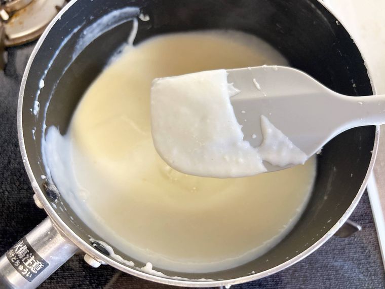 ホワイトソースができあがった様子