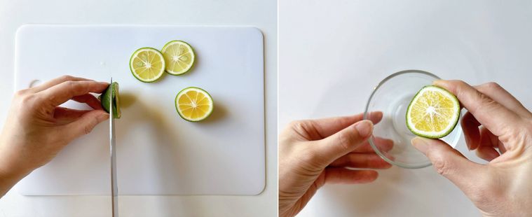 かぼすを半分にカットし、果汁を搾る様子