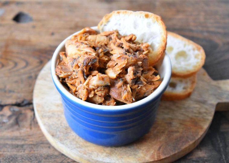 器に盛ったサバディップ