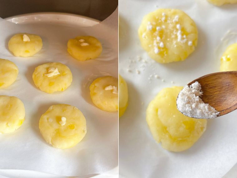 じゃがいももちを加熱し、バターときび砂糖をまぶす様子