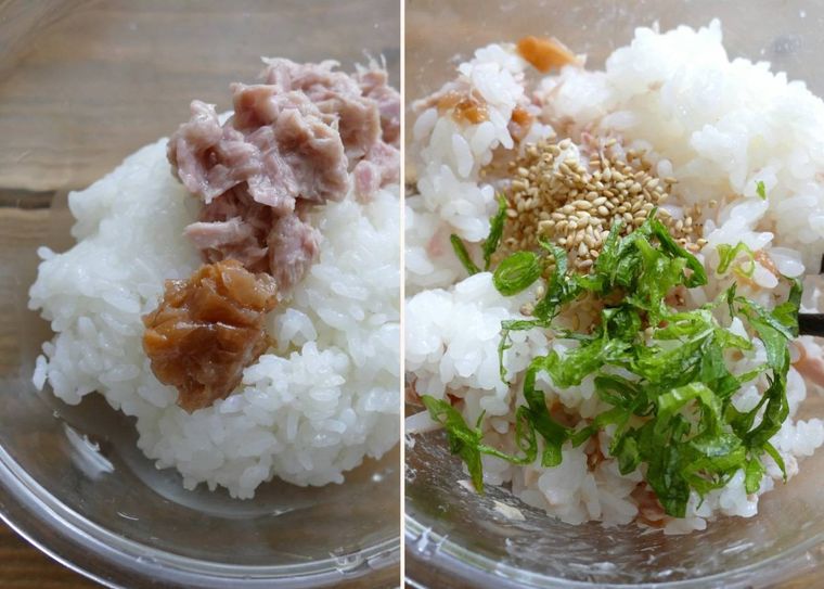 ごはん、梅干し、ツナ缶、大葉、白いりごまを混ぜる様子
