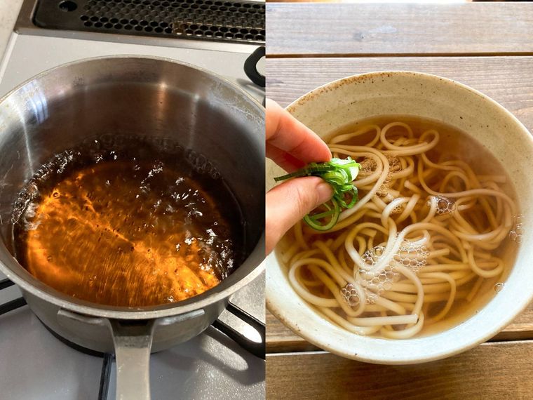 つゆを鍋で加熱して、うどんと一緒に器に入れ、小口ねぎをトッピングする様子