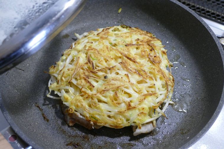 蓋を取って焼く様子