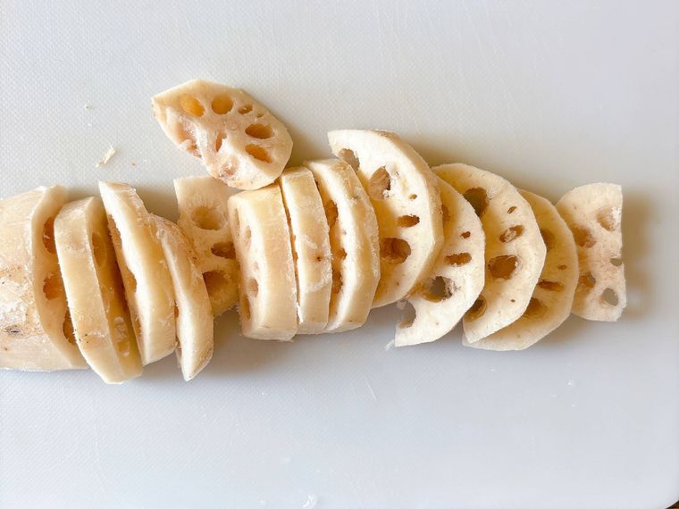 カットした冷凍れんこん