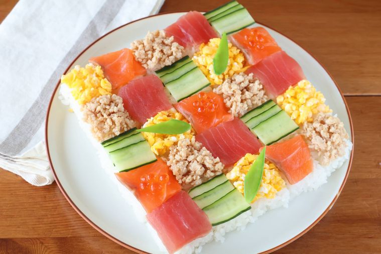 具材がのったモザイク寿司