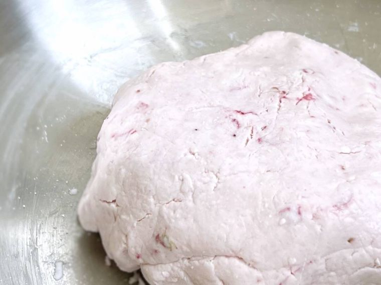 いちご白玉の生地