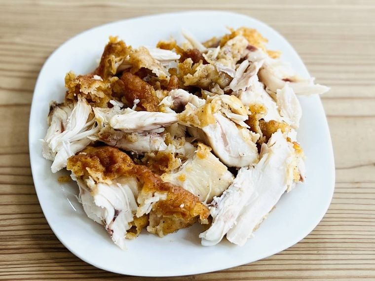 ケンタッキーのオリジナルチキンをほぐした様子