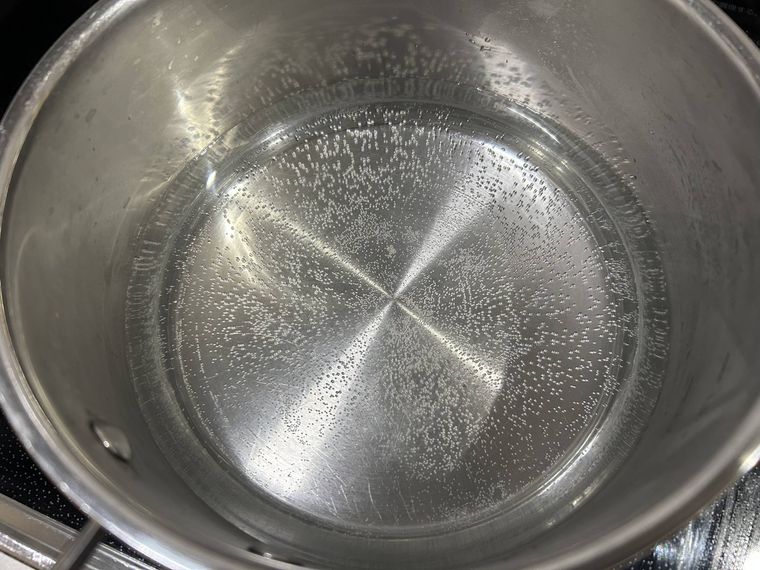 鍋が温まっている様子