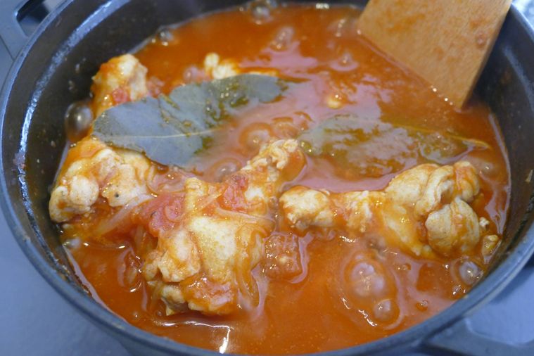 蓋を取って煮詰める様子